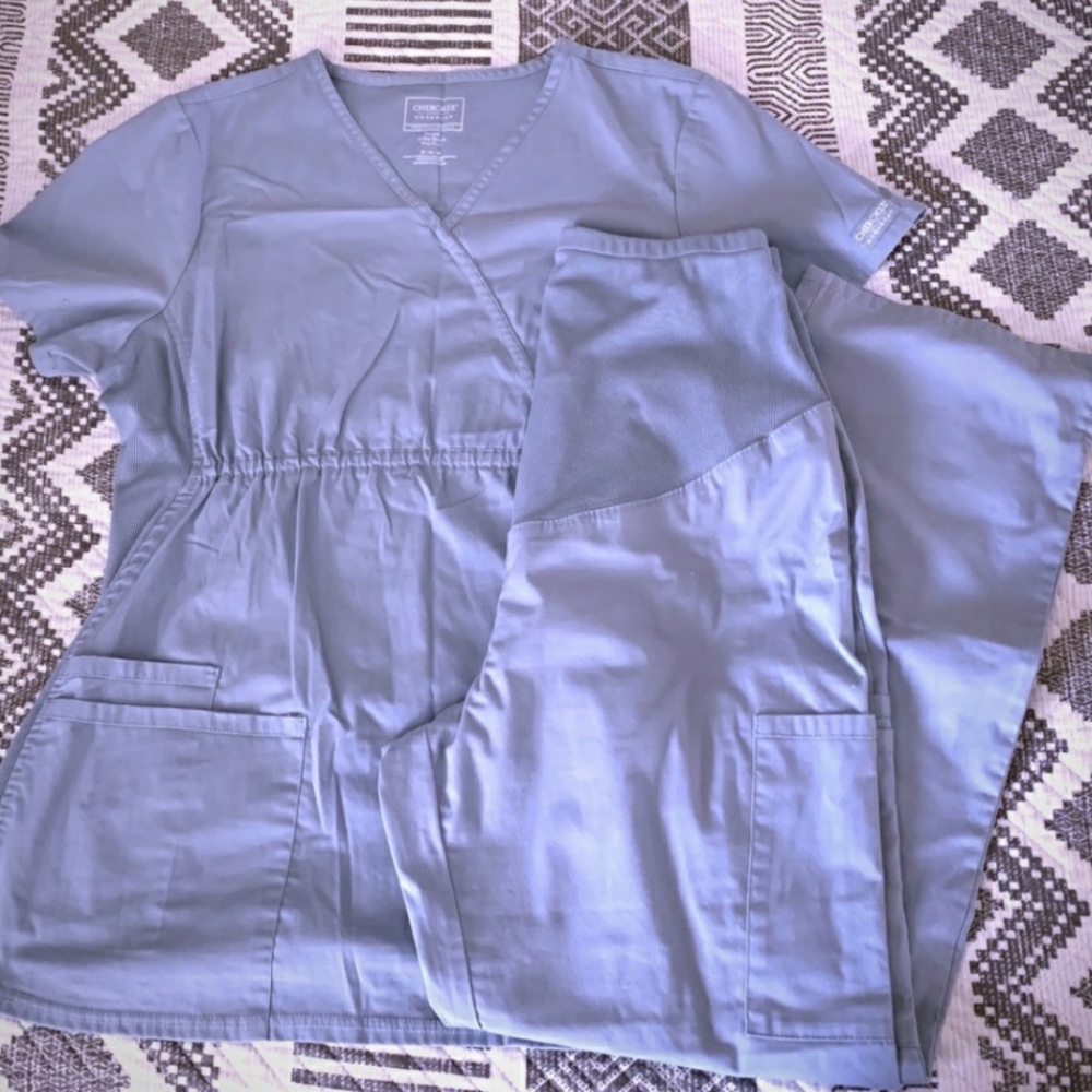 Women’s Maternity Scrubs Set